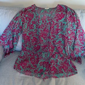 Hot in Hollywood Lace Back Bell Sleeved Tunic